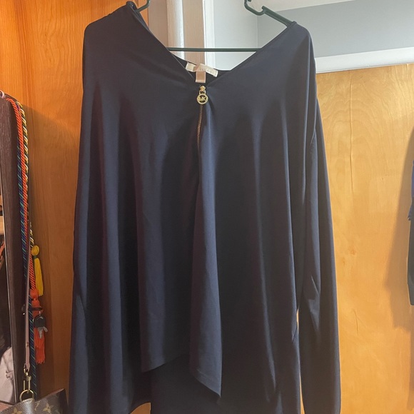 Formal top with half zip and MK bangle - Picture 2 of 3